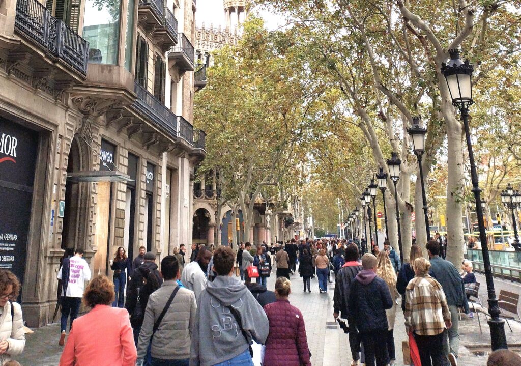 Barcelona people on street Passeig de Gracia